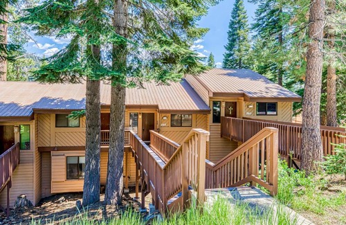 Lakeshore Apartment | Huntington Lake Condo #102