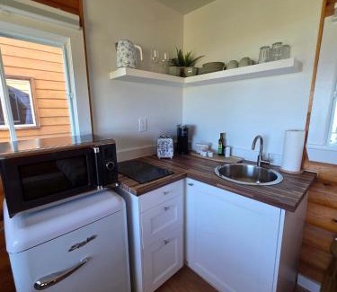Hunts Point House | Hunts Point 1-BR Coastal Retreat - Cottage # 7