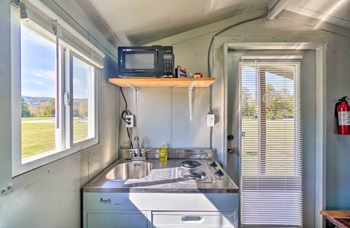 Winona Apartment | Huntsville Cabin w/Fire Pit, ATV Authorized Route