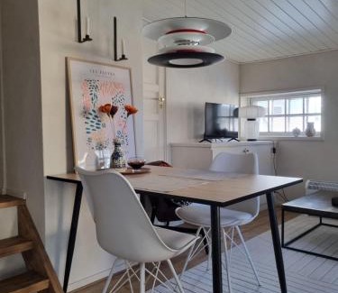 Rauma Apartment | Hurmaava ullakkoasunto Vanhan Rauman laidalla