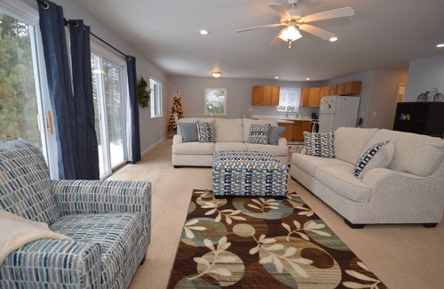 Cheboygan House | Huron House: 4-bedroom family-friendly house near Mackinac Island, on Lake Huron