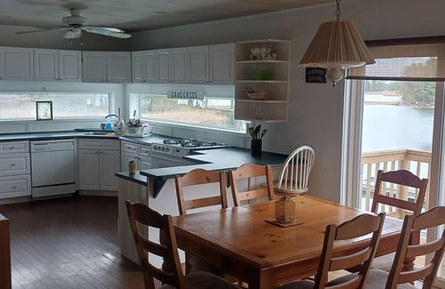 Hammond Apartment | Hurricane Joe's MarinanBlind Bay, NY
