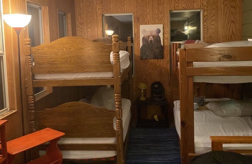 Tawas City Cabin | Hurry to the Tranquility of Tawas City- Huron Hideaway Cabin