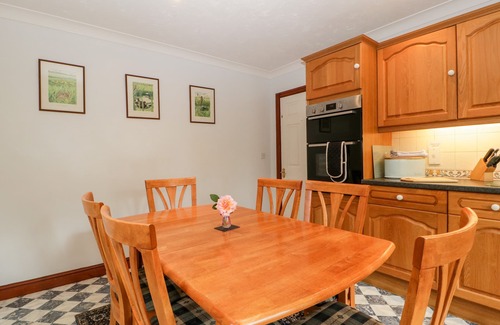 Ewyas Harold Cottage | HURST GREEN, pet friendly, with a garden in Ewyas Harold