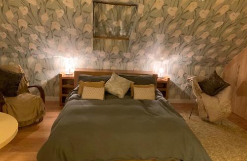 Camberley Bed & Breakfast | Hurstbourne