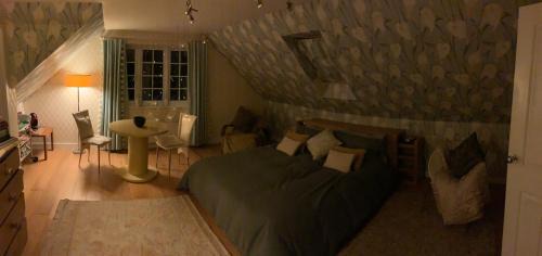 Camberley Bed & Breakfast | Hurstbourne