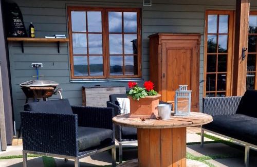 Sovde House | Hus intill sövdesjön