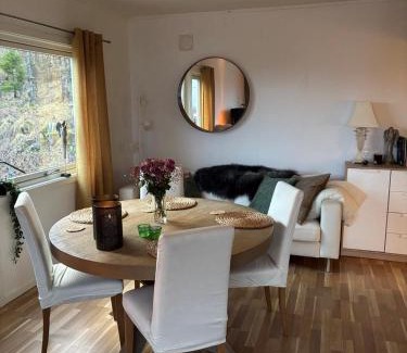 Sortland Apartment | Hus med havutsikt i vakre Vesterålen - naboen til Lofoten