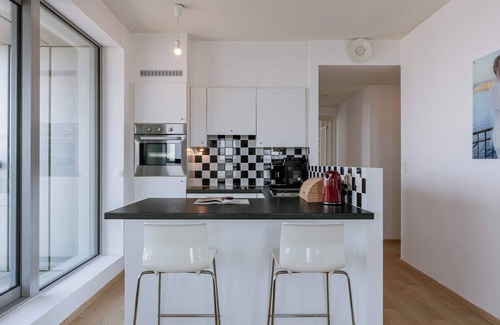 De Kaaien Apartment | Huswell - Amazing apartment in London tower with p