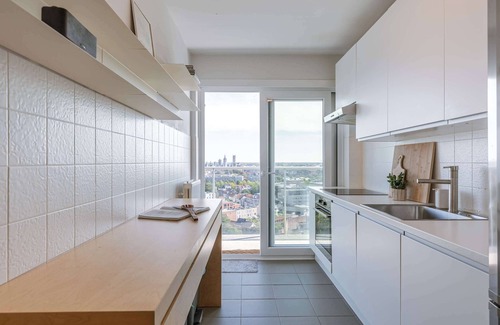 Ghent Apartment | Huswell - Bright apartment with city view