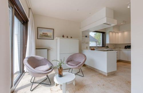Koksijde-Bad Villa | Huswell - Charming Koksijde Villa Near the Beach