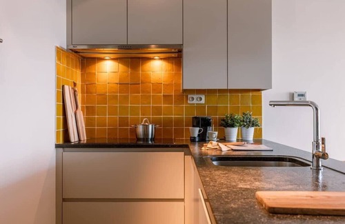 De Panne Apartment | Huswell - Charming seaside apartment with balcony