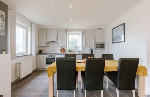 De Panne Apartment | Huswell - Family apartment with parking