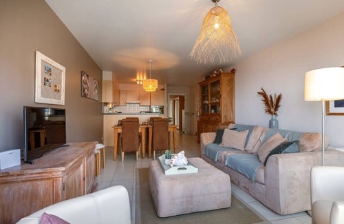 Middelkerke House | Huswell - Lovely apartment with lateral sea view