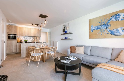 Nieuwpoort-Bad Apartment | Huswell - New apartment with pool, parking & Spa