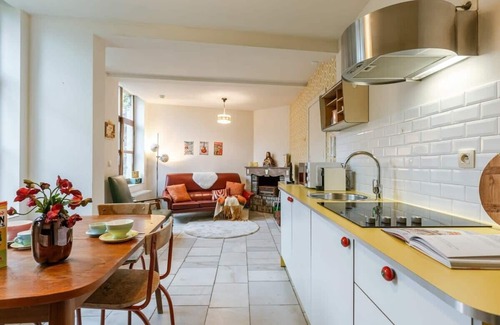 Heilig Kerst Apartment | Huswell - Retro apartment with cozy city garden