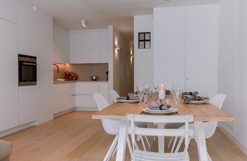 Knokke Apartment | Huswell - Spacious two bedroom apartment in Knokke