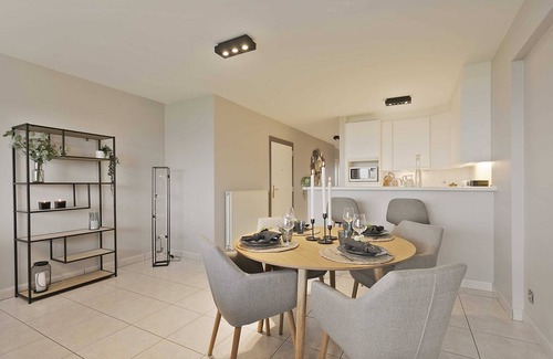Heist Apartment | Huswell - Stunning Sea-View Apartment