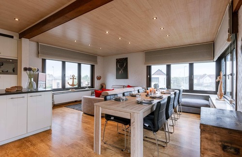 Raversijde Apartment | Huswell - Sunny & Stylish Beachside Retreat