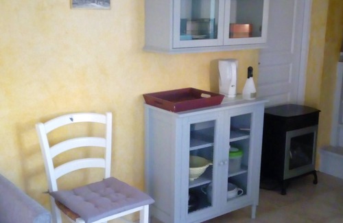 Aigues-Mortes House | Hut 'camargaise' in border of pine forest: weekly or in the weekend