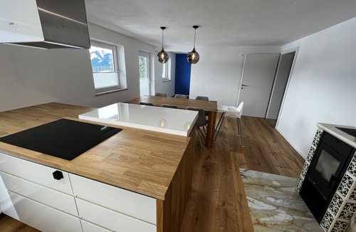 Ramsau am Dachstein Cabin | Hut with a view of the Dachstein and direct access to the ski and cross-country slopes.