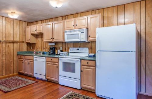 Yosemite West House | Hutchings Cabin & Apt.