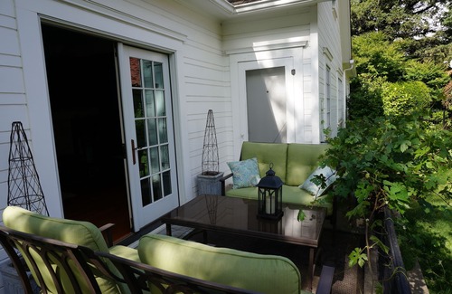 Lodi House | Hutchins House in Beautiful Downtown Lodi