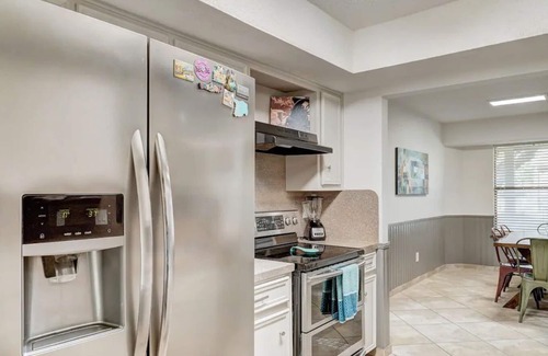 Hutto House | Hutto 4 BDRM GETAWAY HOME PERFECT FOR BUSINESS OR LEISURE.