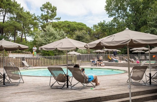 Fontvieille RV Rental | Huttopia Ile de Ré - Chardons bleus