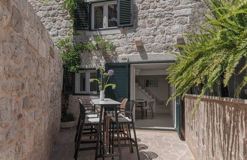 Hvar Old Town Villa | Hvar old town/luxury downtown villa/feel Dalmatia