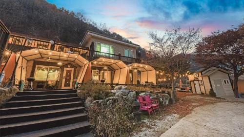 Hwacheon House | Hwacheon Sky Valley Pension