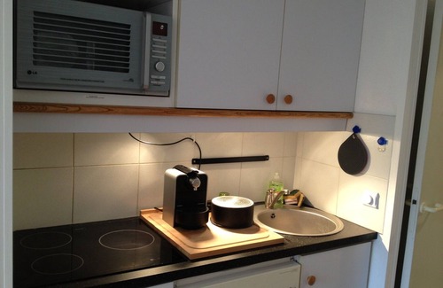 Giens Apartment | Hyères (83400) - Presqu'ile de Giens - La Badine beach - Air-conditioned studio.-Wireless