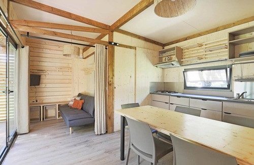 Anould Ski Chalet | HY Lødge Spa n°5 - 4 people: Chalet with Private Spa for a Family Stay
