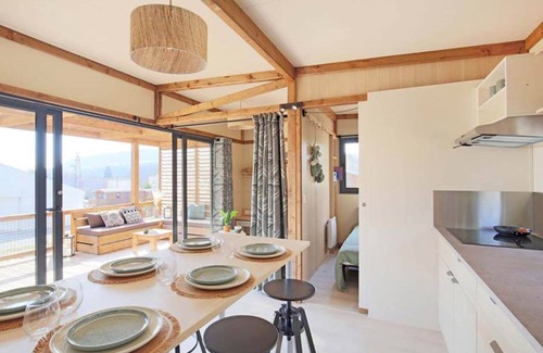 Anould Ski Chalet | HY Lødge Spa n°5 - 4 people: Chalet with Private Spa for a Family Stay