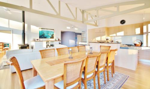 Hyams Beach House | Hyams Reflections Hyams Beach