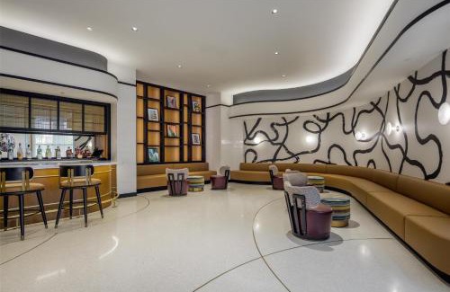 Rosemont Hotel | Hyatt Centric Chicago Ohare
