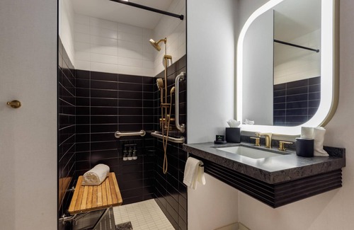 Rosemont Hotel | Hyatt Centric Chicago Ohare