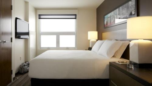Evanston Hotel | Hyatt House Chicago/Evanston