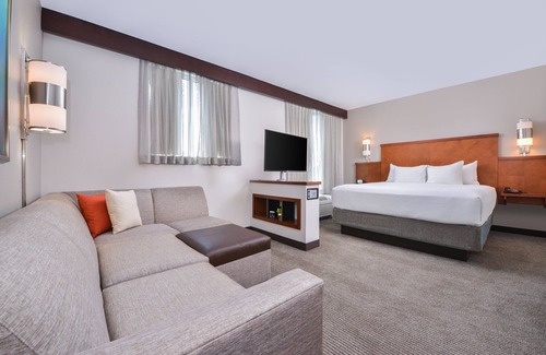 Greenbrier East Hotel | Hyatt Place Chesapeake