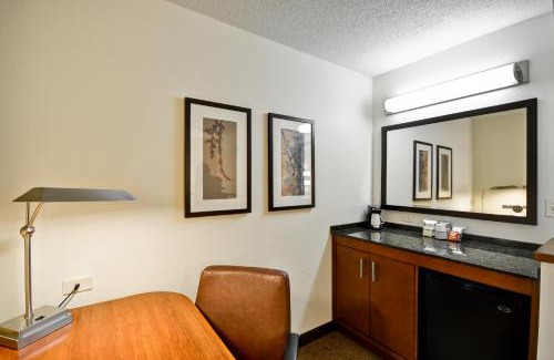 Warrenville Hotel | Hyatt Place Chicago/Naperville/Warrenville