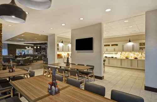 Raisin Hotel | Hyatt Place Fresno