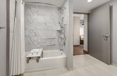 Newark Hotel | Hyatt Place Newark - Main Street