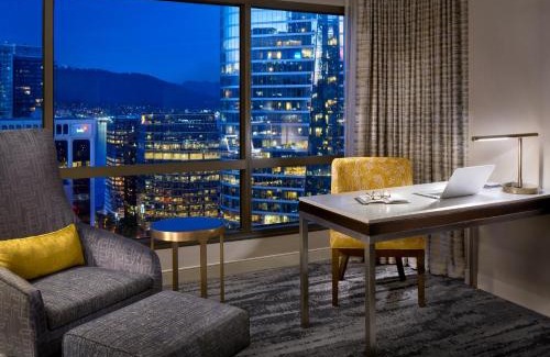 Coal Harbour Hotel | Hyatt Regency Vancouver