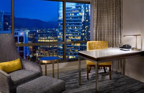 Coal Harbour Hotel | Hyatt Regency Vancouver