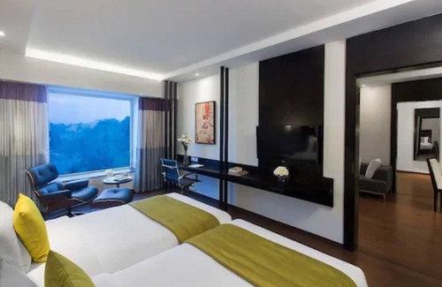 Thampanoor Hotel | Hycinth Hotels