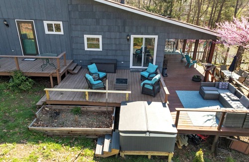 Semora House | Hyco Haven with Hot Tub