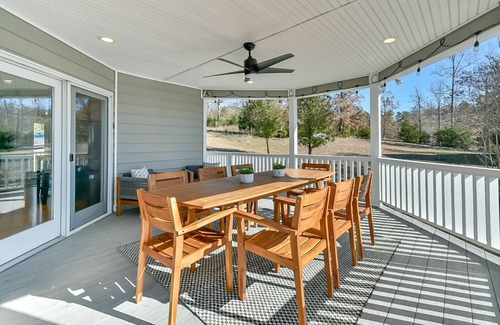 Semora House | Hyco Lake’s Crystal Haven, Hot-tub, Large Dock