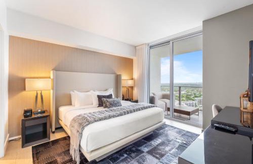 Hollywood South Central Beach Apartment | Hyde Beach House - 2BD-2BA MANSION WITH DIRECT OCEAN VIEW, Resort Amenities, Rooftop Pool and Hot tub, Tennis court, few min walk to the ocean