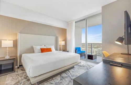 Hollywood South Central Beach Apartment | HYDE BEACH HOUSE RESORT - MILLION APARTMENT 2bd 2ba, DIRECT OCEAN VIEW, 1 MIN FROM BEACH, 6 GUESTS