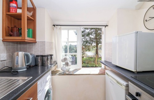 Barwick House | HYDE COTTAGE, romantic, with a garden in Yeovil, Somerset